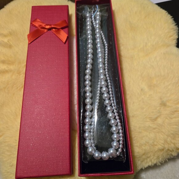 New Women Freshwater Pearl Necklace With A Double Layer Design - Picture 1 of 2